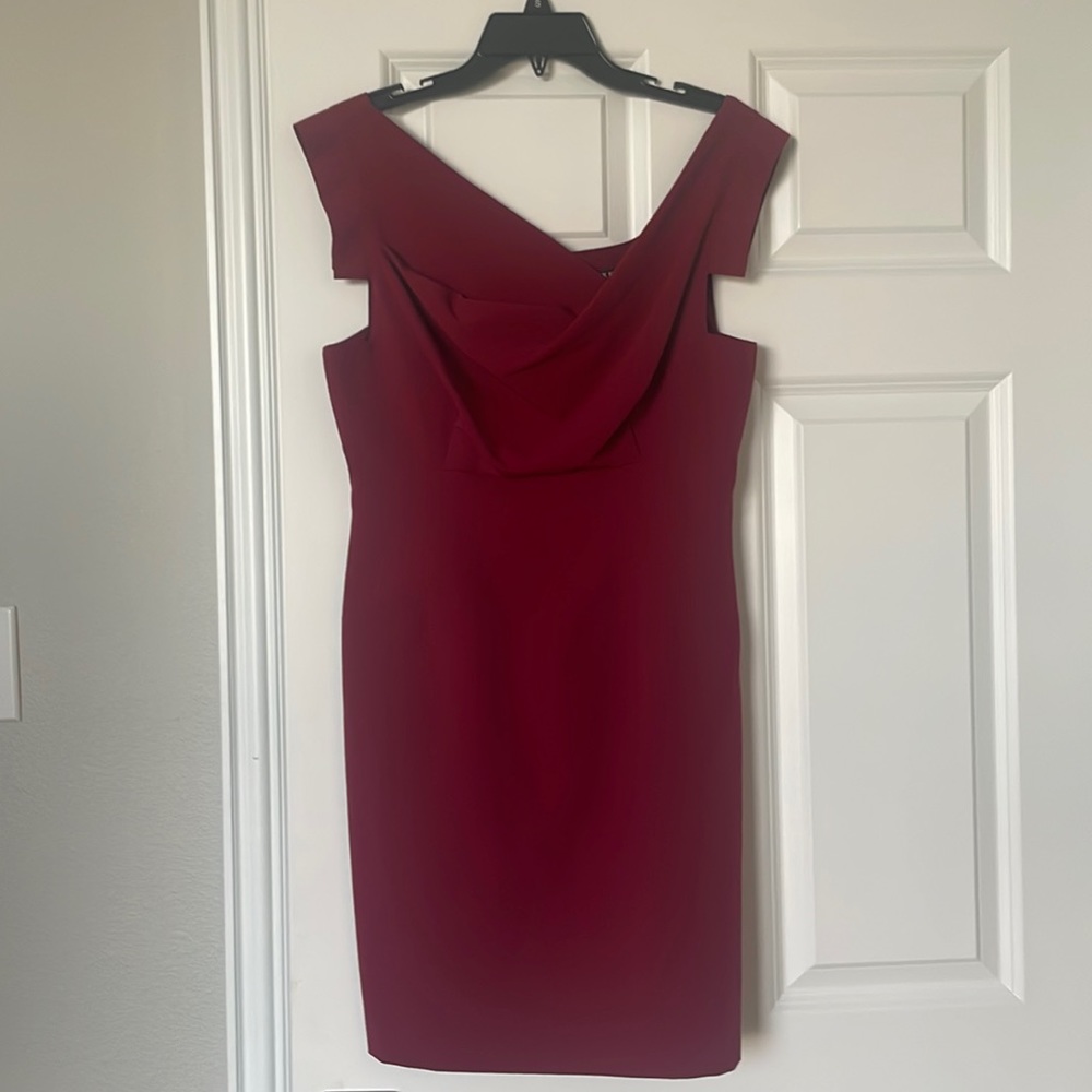 BLACK HALO - Jackie O Dress in beautiful maroon